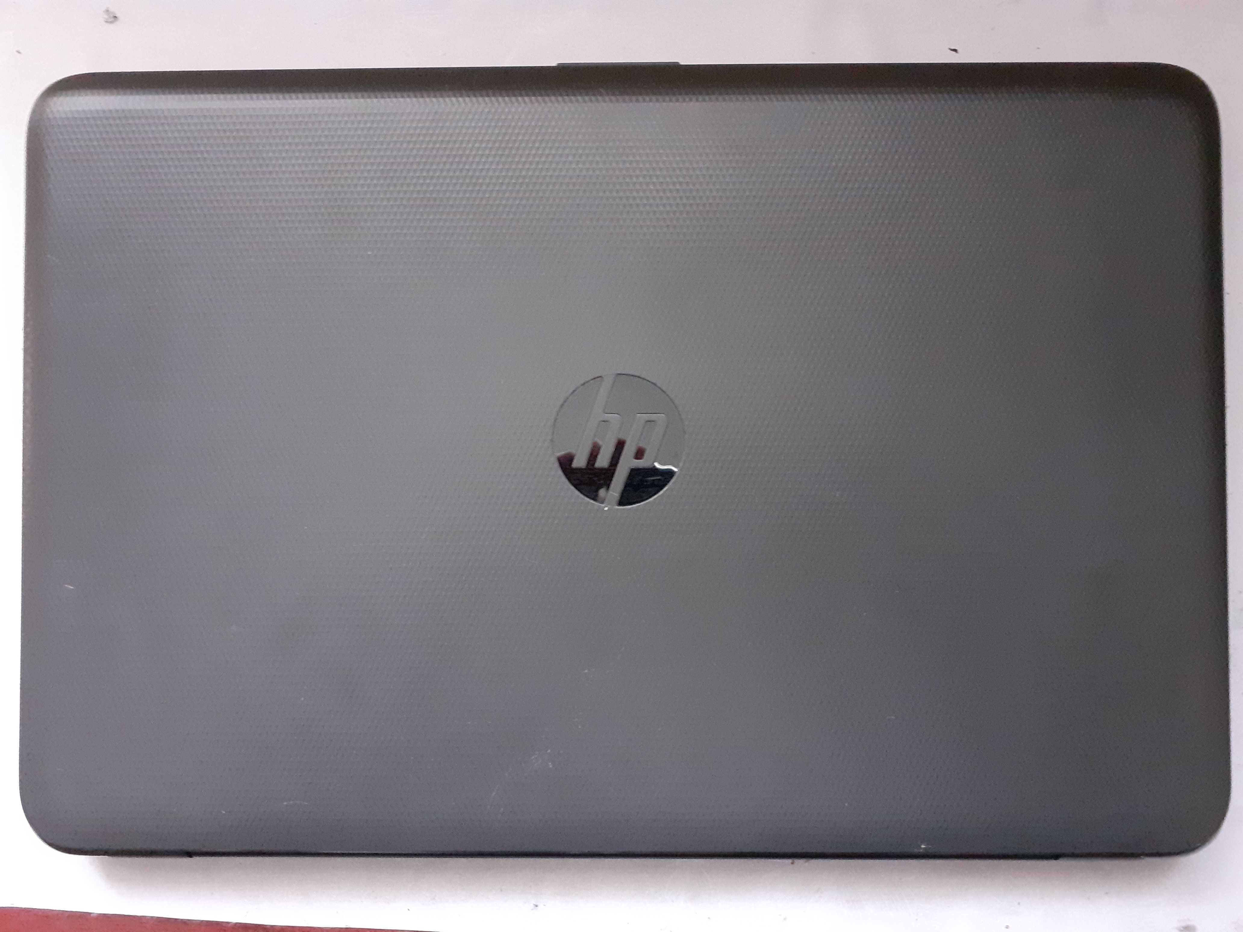 Laptop HP 15-bs155nw 8 GB RAM. intel core i3. SSD 180 GB. Win 10