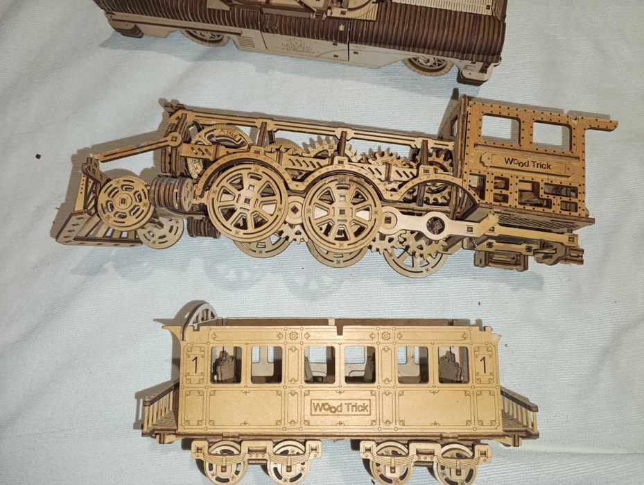 Деревянные 3d пазлы одним лото. Машина, поезд.