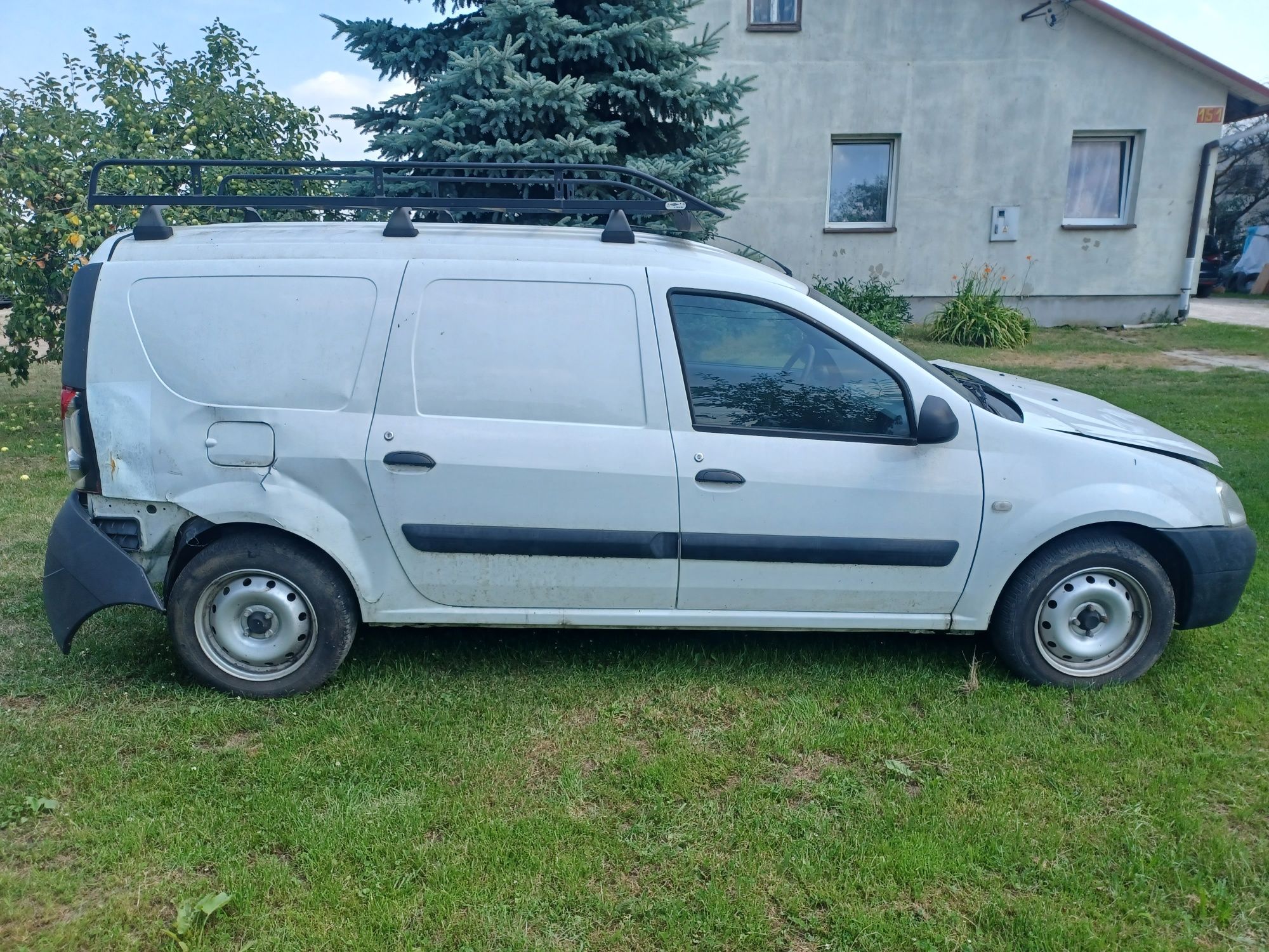 Dacia Logan 1.4 Benzyna maly przebieg