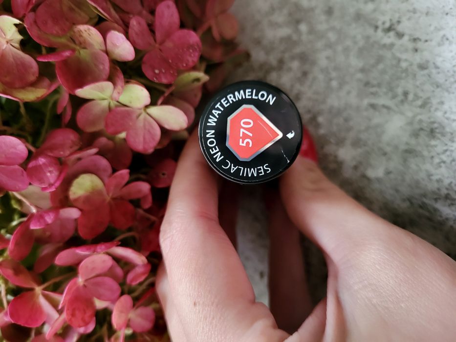 Lakier hybrydowy Semilac 570