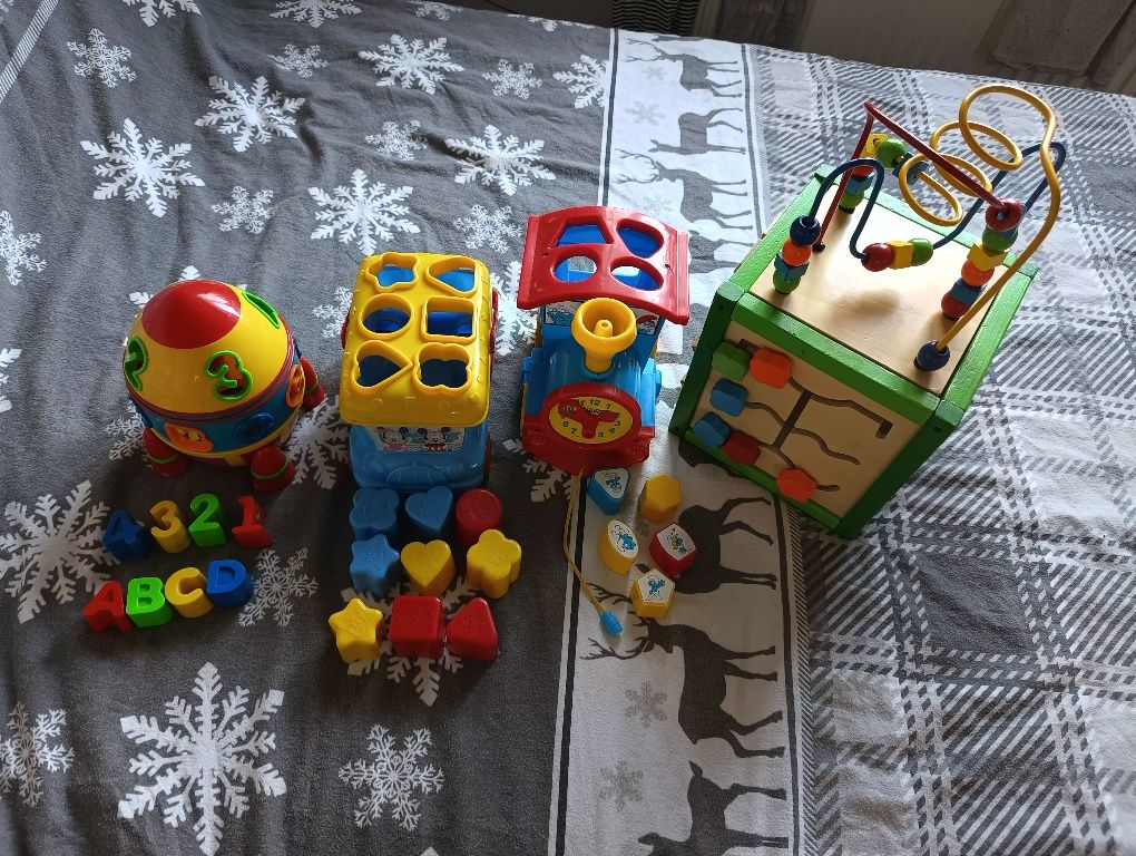 Pierwsze puzzle, sortery, pady i inne zabawki dla malucha