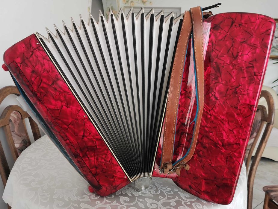 Akordeon Buttstadt 140 (nie Weltmeister, nie Hohner)