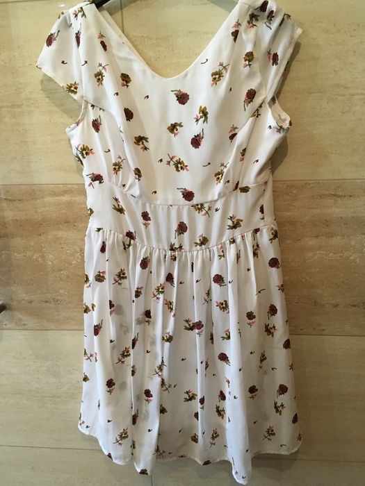 Nowa sukienka 36 s w kwiaty asos
