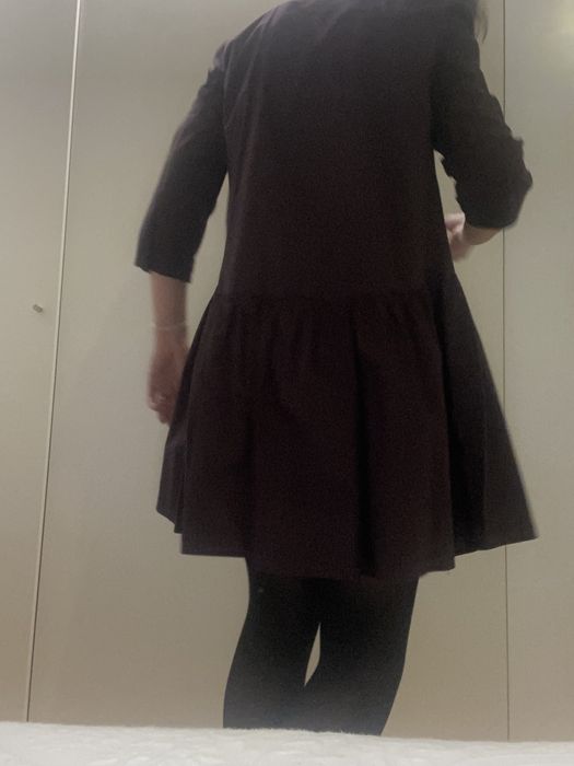 Vestido Zara, tamanho XS, em popelina, cor de vinho