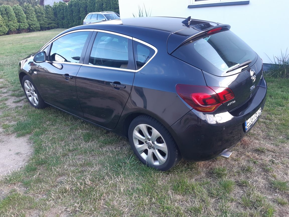 Opel Astra J 1.4 Turbo, Gaz bogate wyposażenie