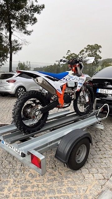 Reboque atrelado basculante motas