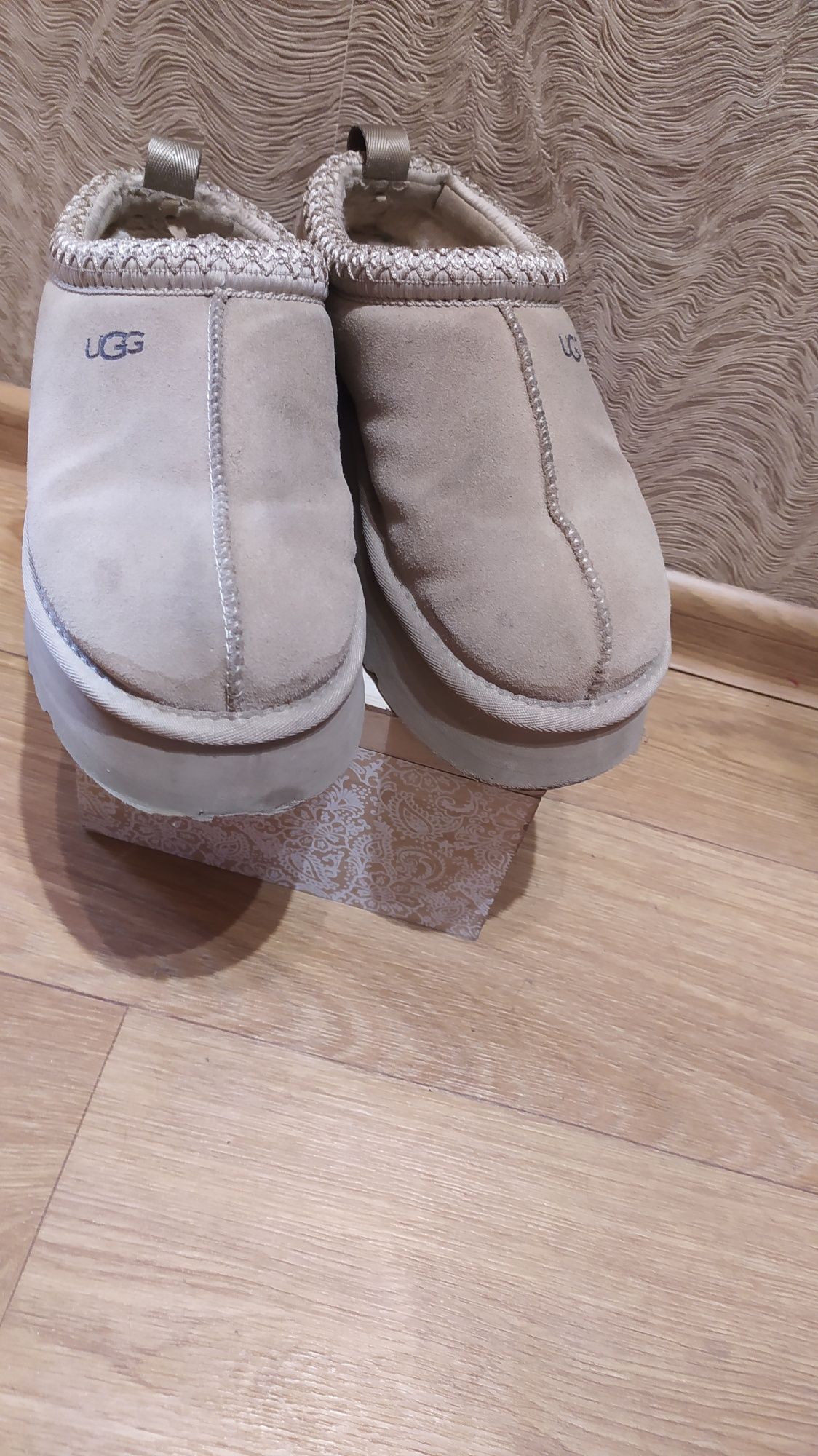 UGG угги на овчине р.39