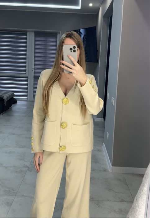 Костюм в кольорах