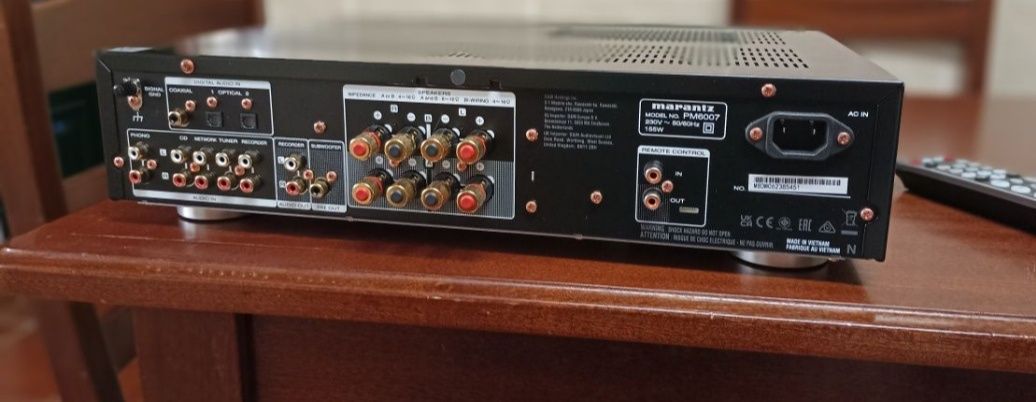 Amplificador Integrado Marantz PM 6007