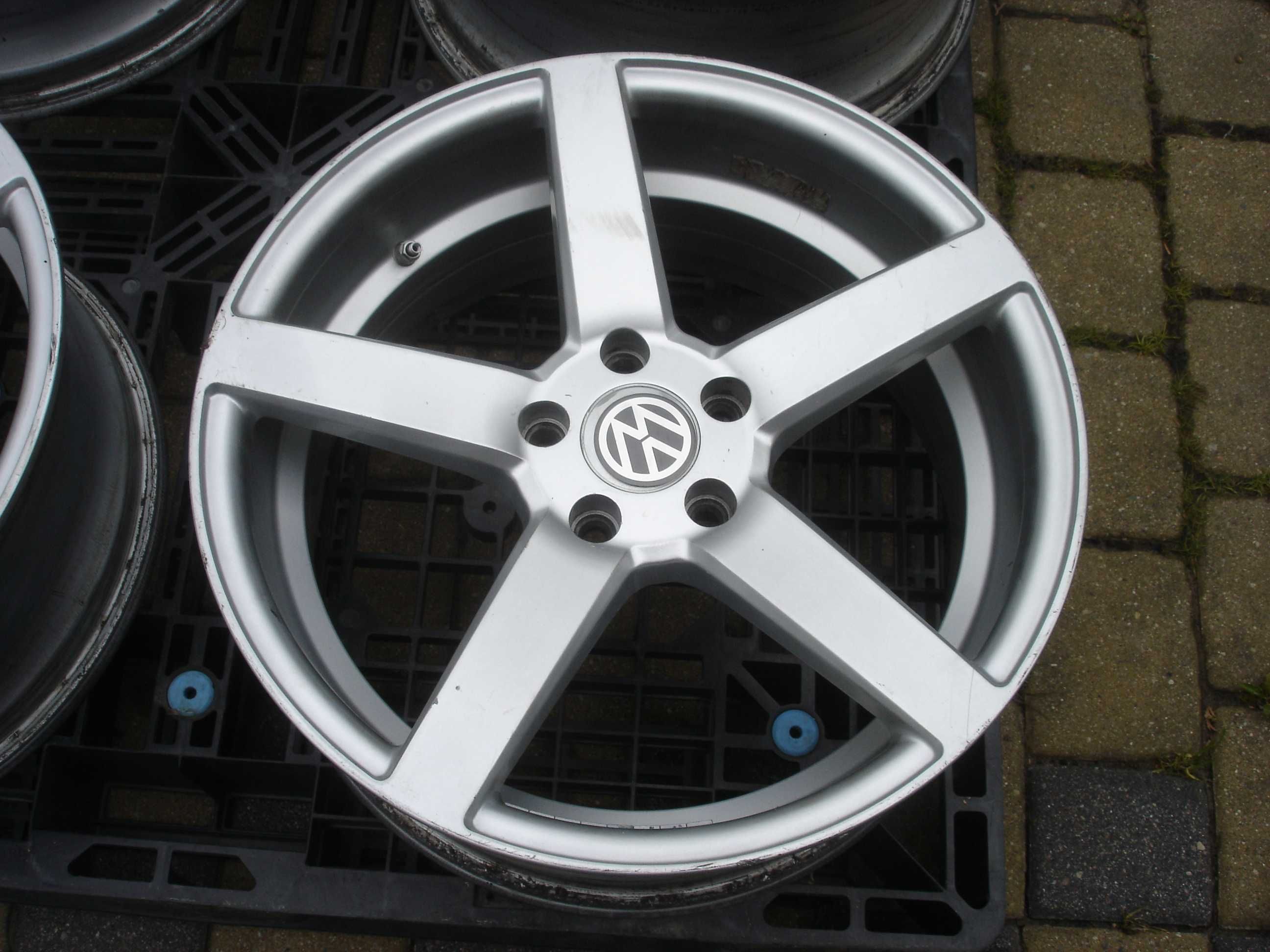 VW T-Roc alu felgi 18" z czujnikami 5x112, Volkswagen Skoda Seat Audi