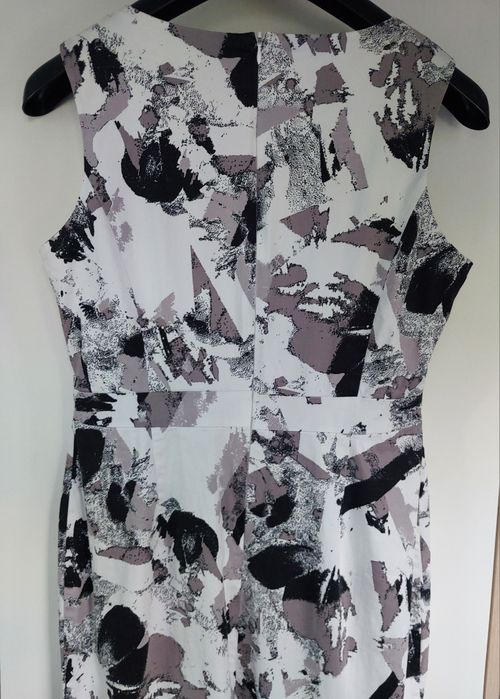 Sukienka F&F. Rozm. 42 (też 38/40), zobacz wymiary. Stan idealny.