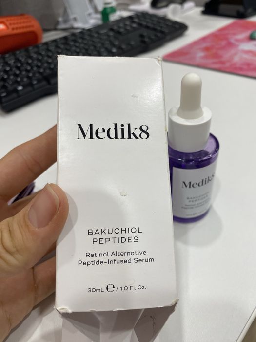 Medik8 Bakuchiol Peptides пептидна сироватка з бакучіолом