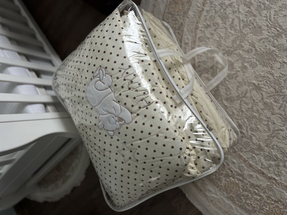 Набір в дитяче ліжечко новий підходить як для дівчинки та хлопчика