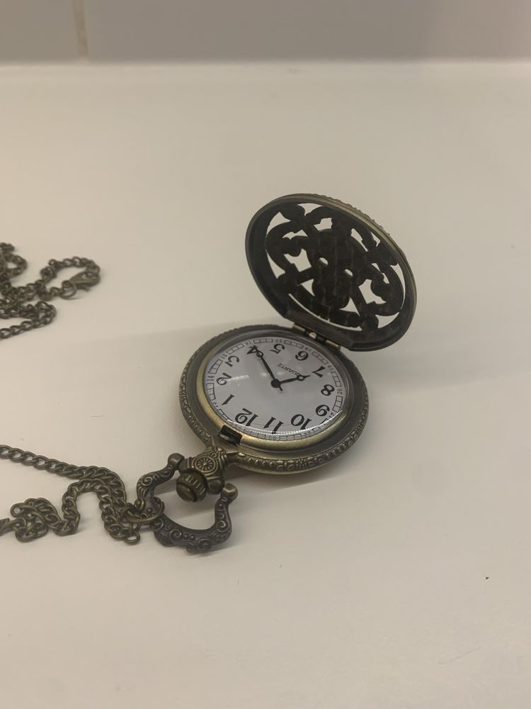 Zegarek kieszonkowy na łańcuszku vintage