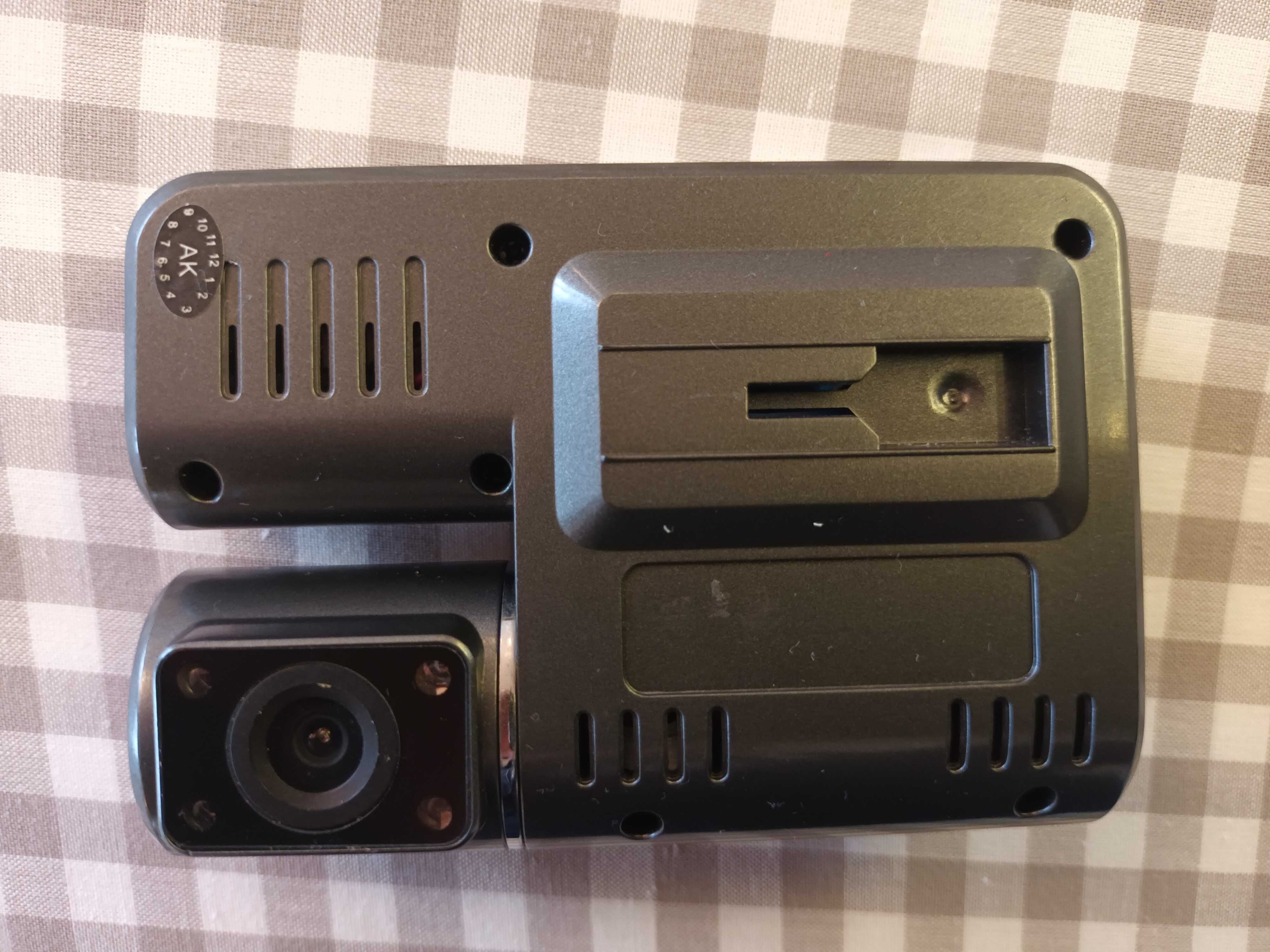 Kamera wideorejestrator samochodowy Xblitz DUAL. Niesprawny