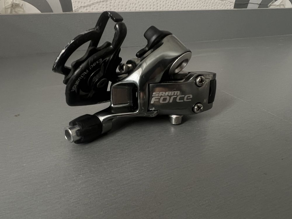 Повна трансмісія SRAM Force 2x10