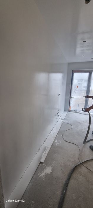 Szpachlowanie malowanie natryskowe