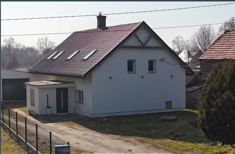 Sprzedam wolnostojący dom z potencjałem