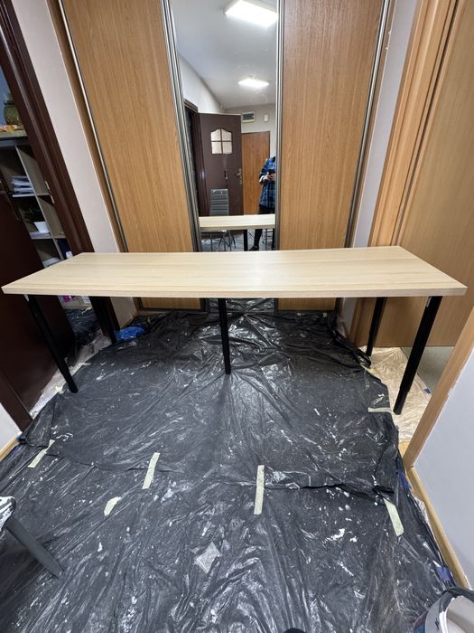 Oddam za darmo: stoły biurowe i krzesła – odbiór osobisty