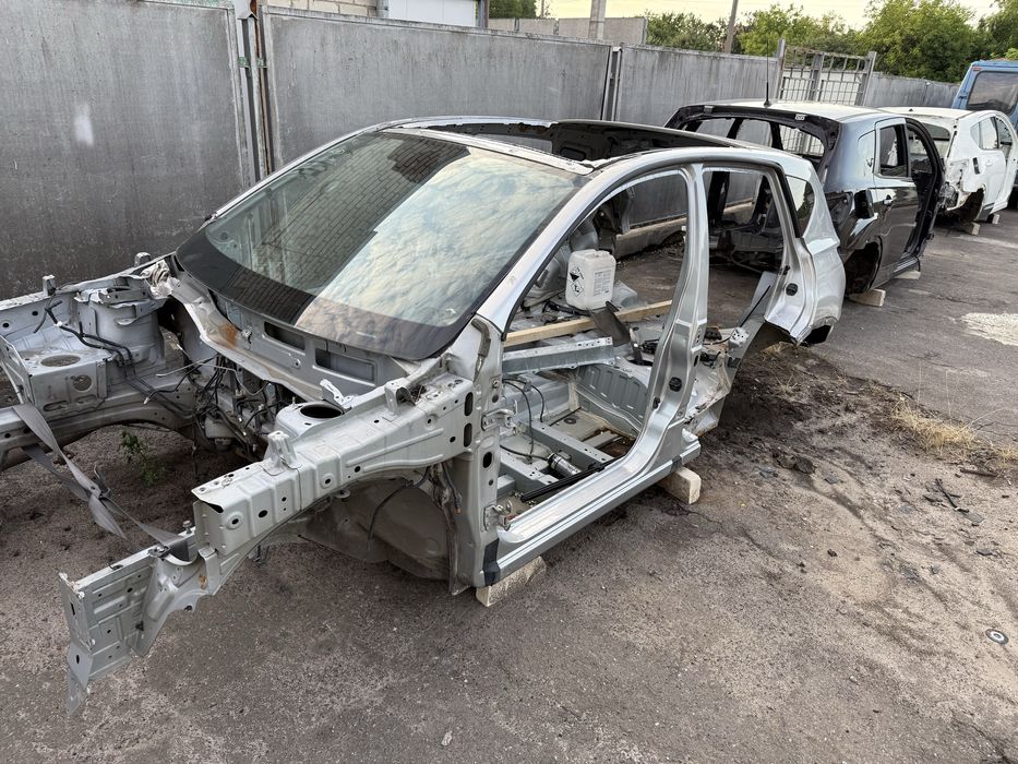 Кузов четверть криша Qashqai j10 j10+2 порезка лонжерон стойка поріг