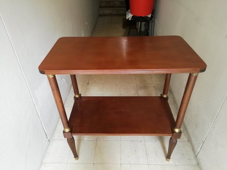 Mesa antiga, totalmente restaurada