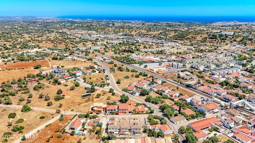 Moradia T2 com Garagem e Logradouro - Ferreiras, Albufeira