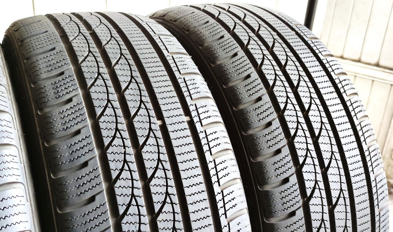 4x 215/45r17 Minerva Ice-Plus S210/91v Jak Nowe