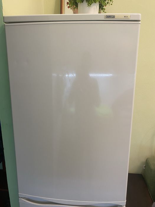 Великий Холодильник Атлант, і морозільна камена (Liebherr)