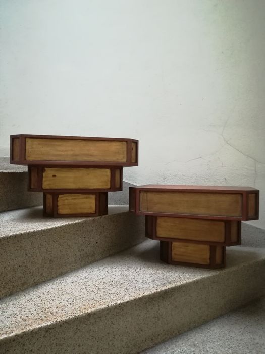 Par de Consolas de Suspensão em Madeira. Modernismo. Anos 1950.