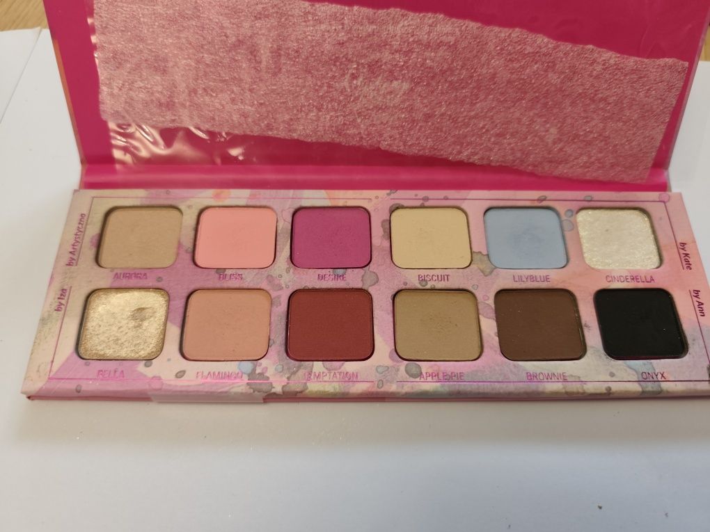 Paleta cieni Rose Touch