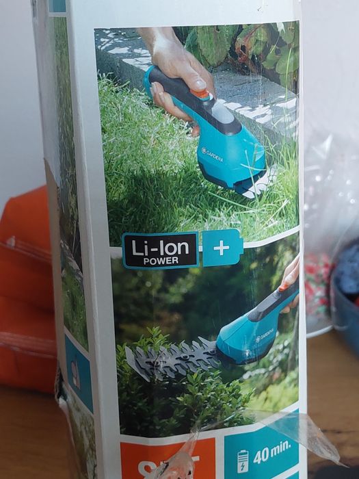 Nożyce ogrodowe gardena elektryczne