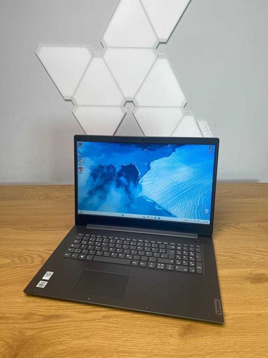 Ноутбук Lenovo V17-IIL Iron Grey I5 1035G1 \ 4gb \ 256GB SSD