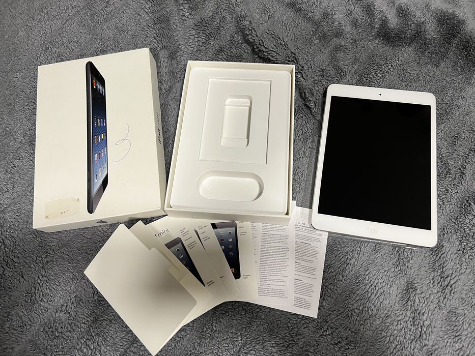 iPad mini A1432 w stanie IDEALNYM! Wygląda jak nowy!