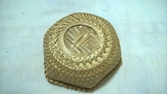 Cesta pequena Bege hexagonal