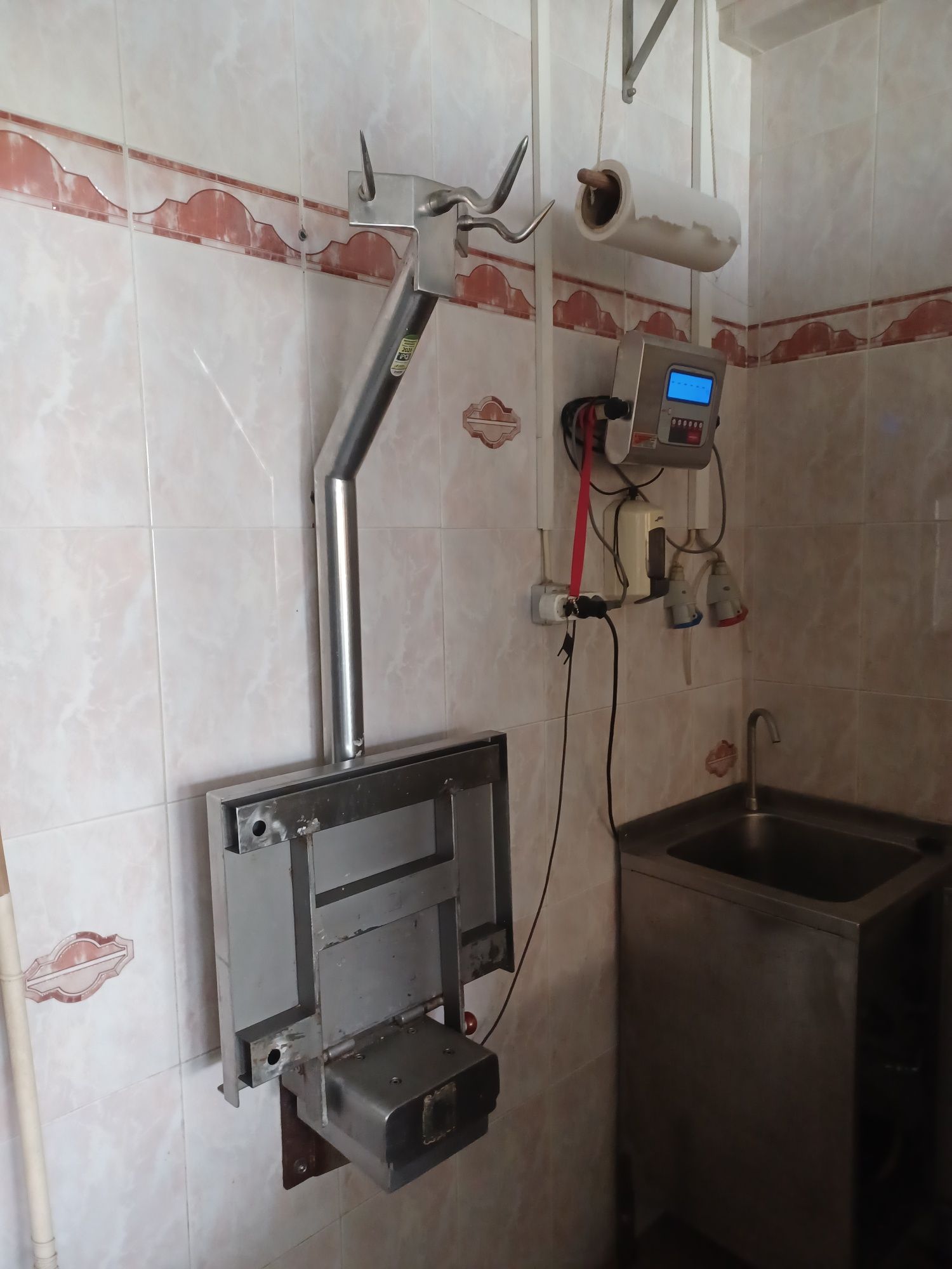 Balança de parede electrónica para talho ou armazém