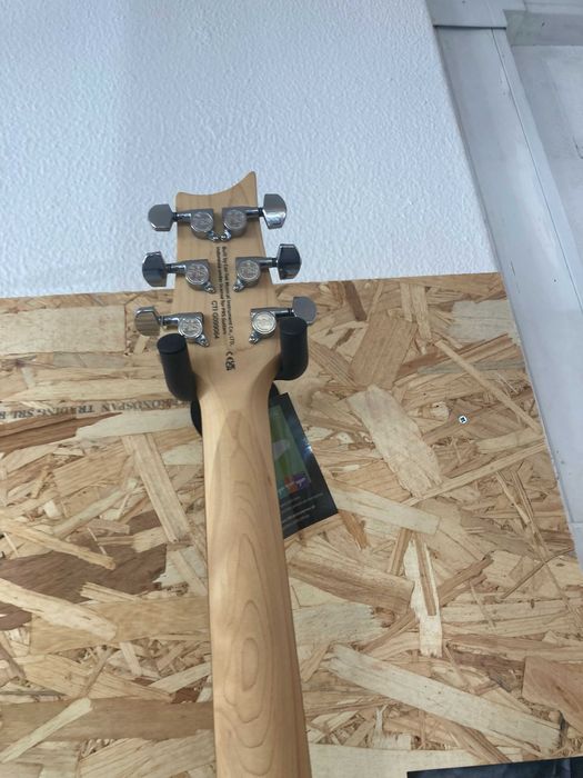 Guitarra elétrica PRS SE CE 24