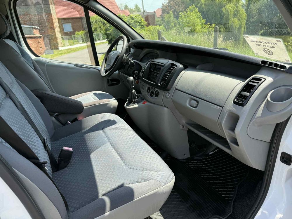 Renault trafik Long 2010r 2.0 115km chłodnia klima sprawne !