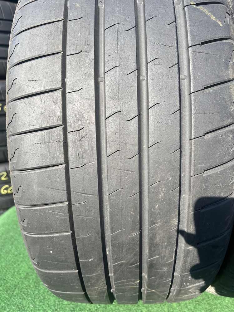 *Opony Bridgestone 245/35/20 para