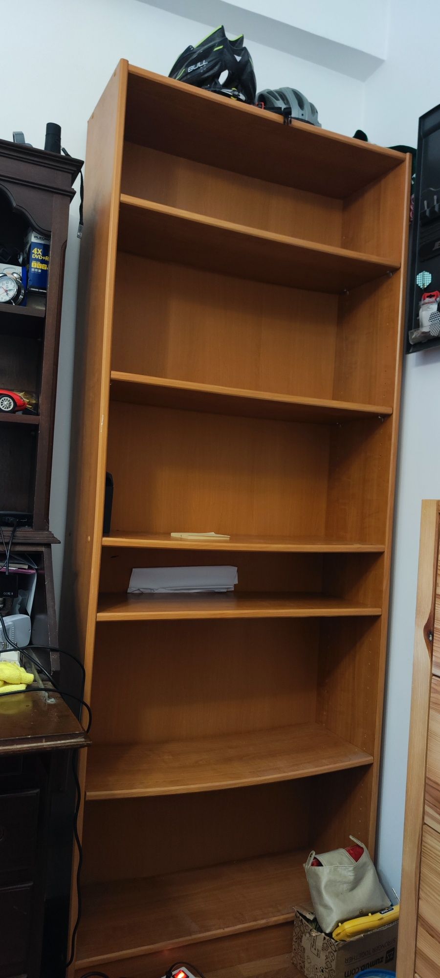 Estante em madeira 2m x 80cm – ideal livros, arrumação, escritório