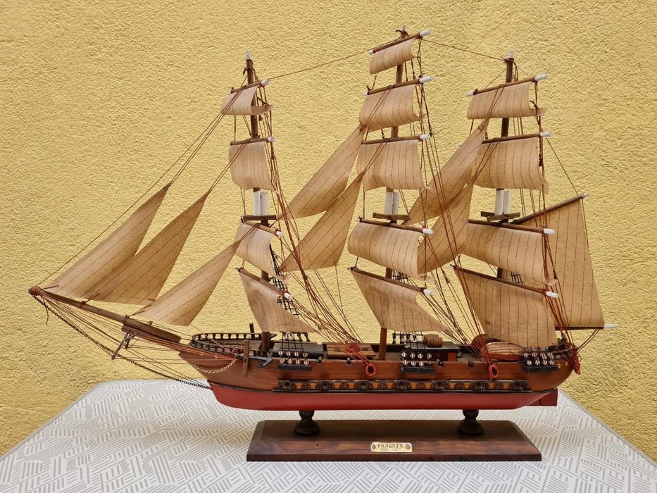 Miniatura de fragata Antiga