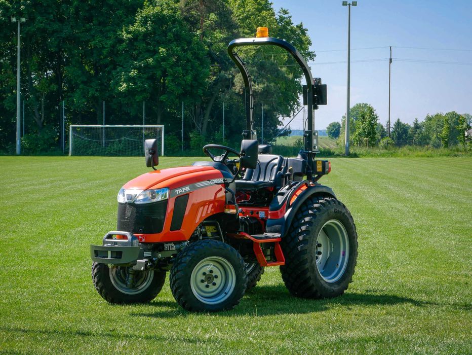 Ciągnik komunalny TAFE 6028 H [HST] 24,4 KM nie Farmtrac, Solis
