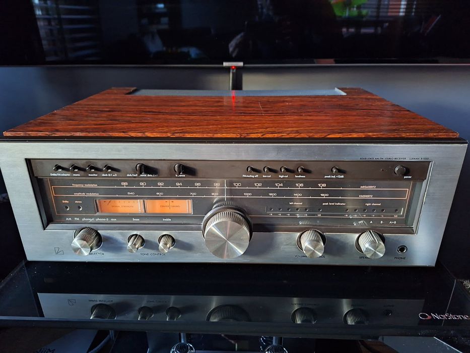 Wzmacniacz Luxman R1050
