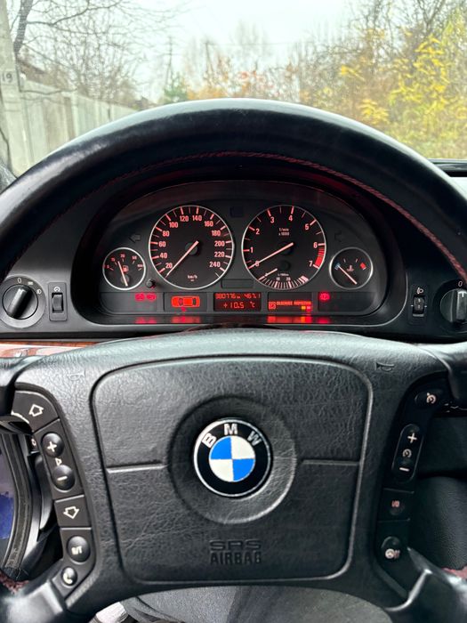 Продам BMW e39 2.5 бензин