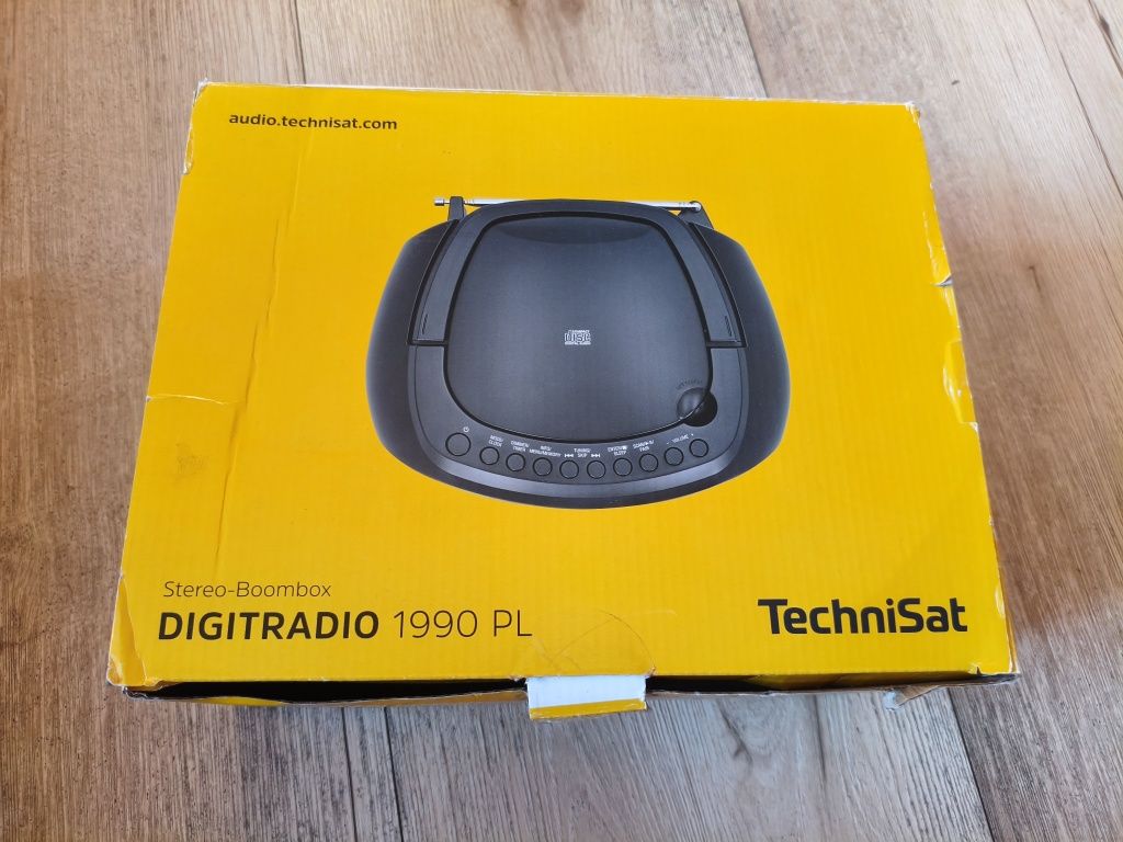 Nowe Digitradio 1990. Bluetooth, AUX, dab