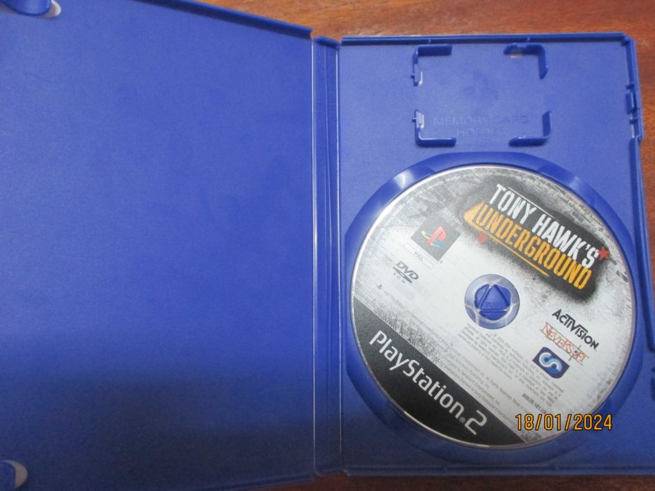 3 jogos para Playstatio 2 - Smack down vs raw, Tony Hawk's e Agassi