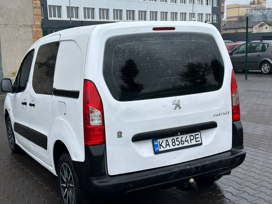 Peugeot Partner 2013 рік
