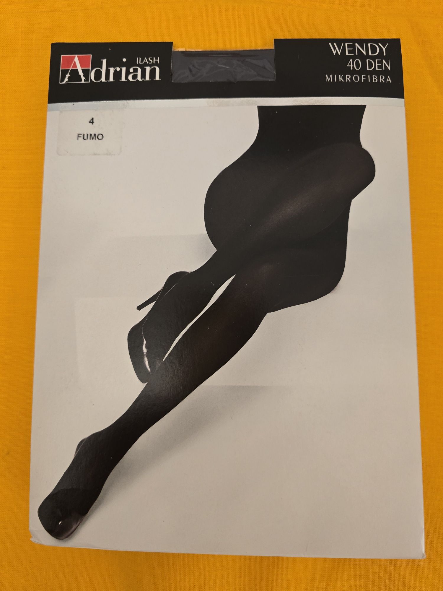 Zestaw 4 opakowań nowych rajstop damskich M/L