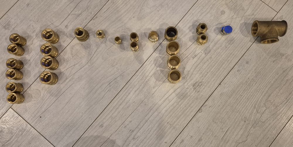 9. Nowe Kształtki mosiężne,  zestaw. Różne rozmiary.