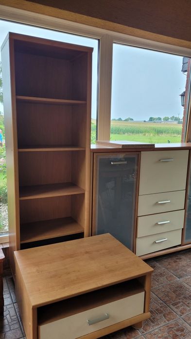 Meble do salonu, mebloscianka, komoda, regał