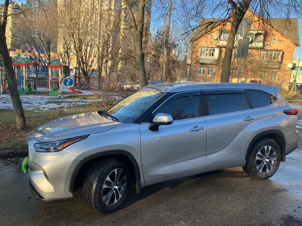 Toyota Highlander Hybrid 2023